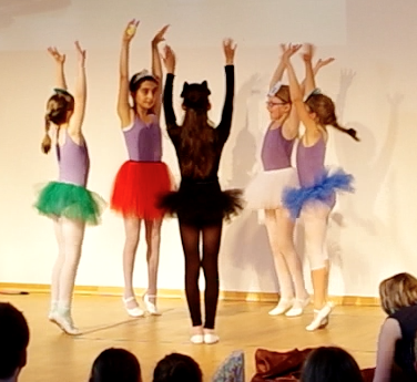 2015 Die Prinzessin von der Moldau
Studio für Tanz und Gymnastik
Birgit Lille
Sommerfest 2015
Kindertanz und Ballett